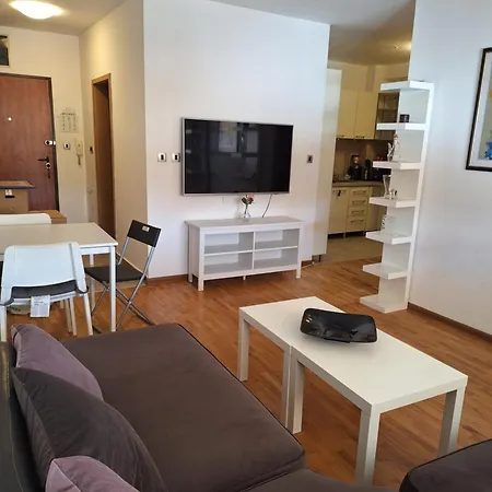 Petar's 4 Private Parking Apartment Skopje